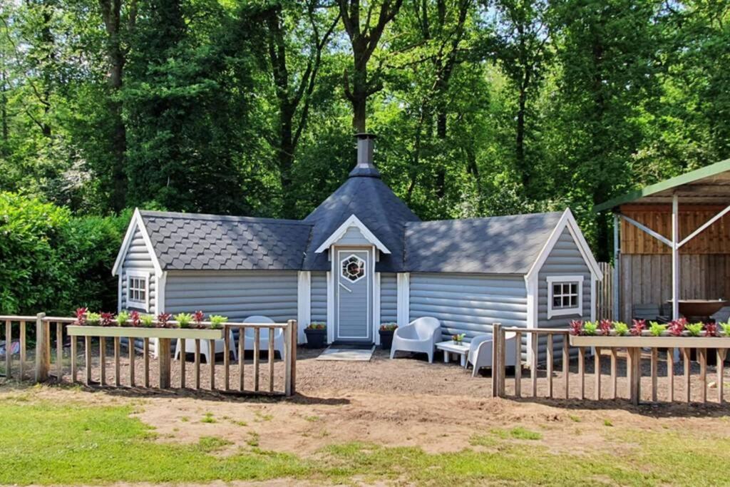 רייסן Vakantiehuis De 'Finse Kota' מראה חיצוני תמונה